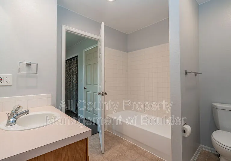 500 Lashley St #18 — Photo 18