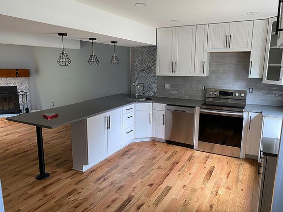 2nd image of 6002 Sunwood Pl