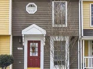 1608 Poplar Grove Dr, Reston, VA 20194