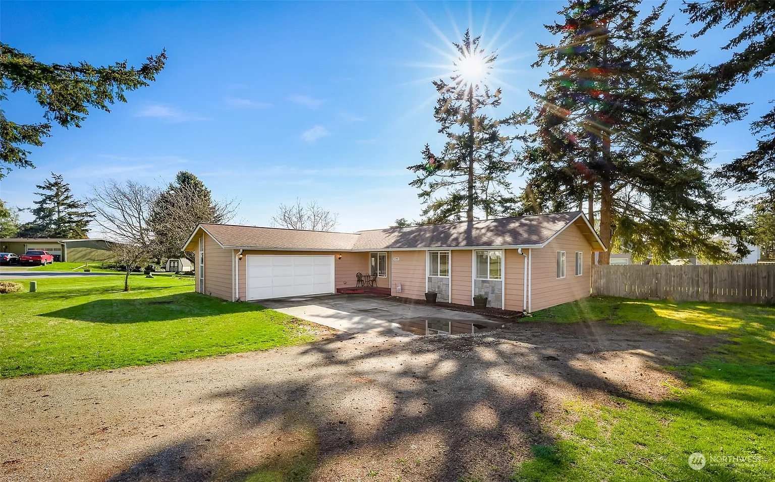1240 Cashmere Place photo 1