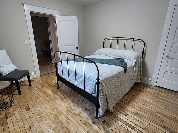 4th image of 577 Harlan Ave NE