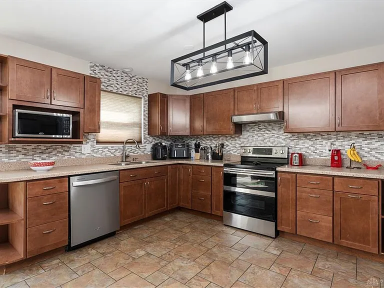 6840 Coronado Cir — Photo 20