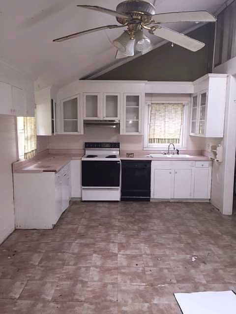 2nd image of 209 Riverside Dr