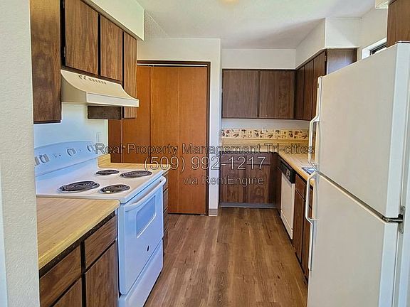 2nd image of 1102 S Olympia Pl #D