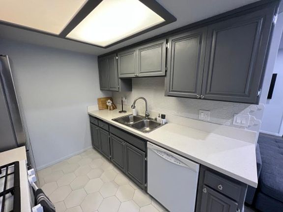 3rd image of 336 E Verdugo Ave #14