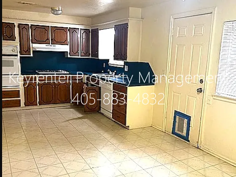 5316 S Briarwood Dr — Photo 5