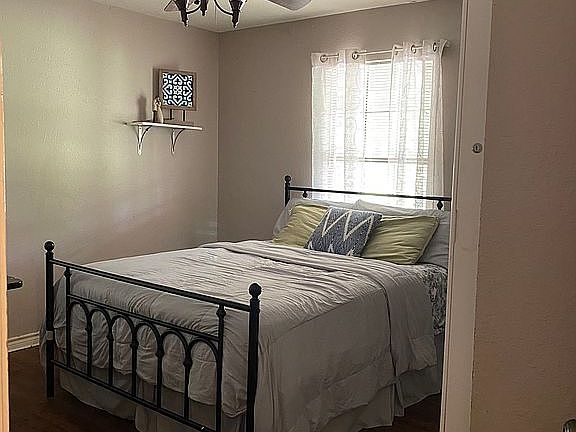 Bedroom #1
