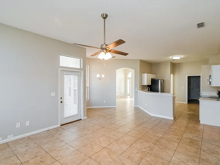 3948 Heavenside Ct — Photo 6