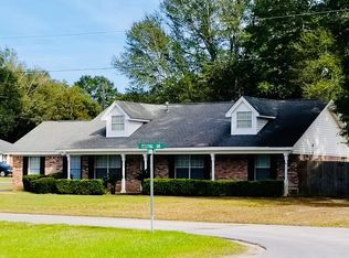 3433 Festival Dr, Pace, FL 32571