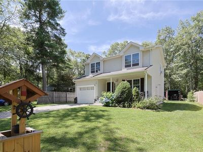 245 Stag Head Dr, Pascoag, RI, 02859