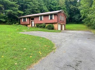 5679 Styers Ferry Rd, Clemmons, NC 27012