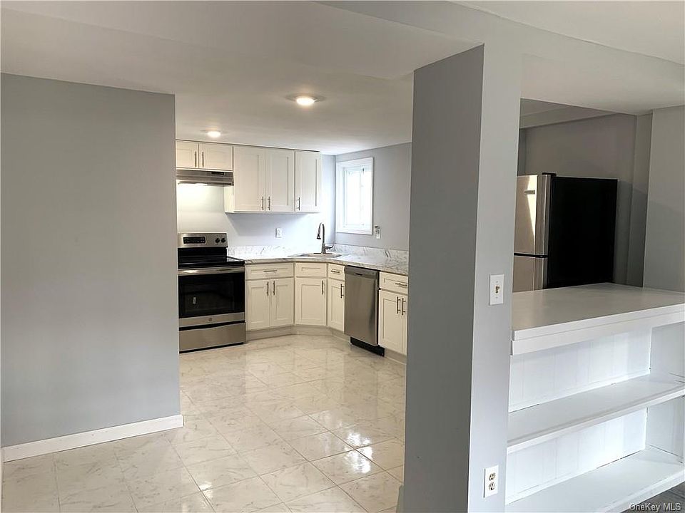1st image of 11 Center St