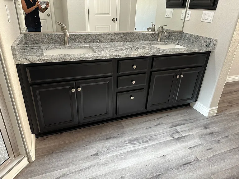 2743 Chambers Ave — Photo 31