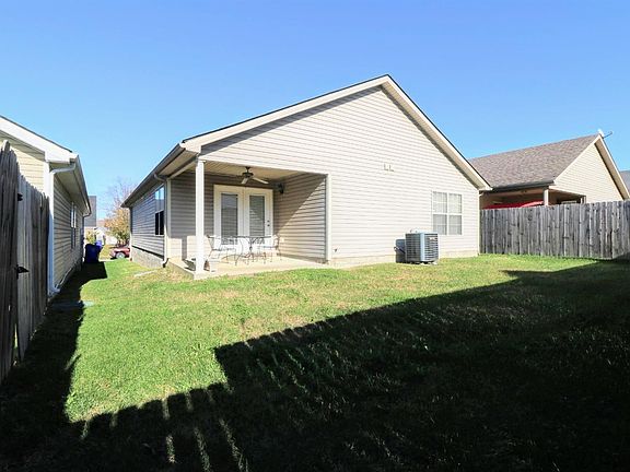 3rd image of 1141 Mountain Laurel Way
