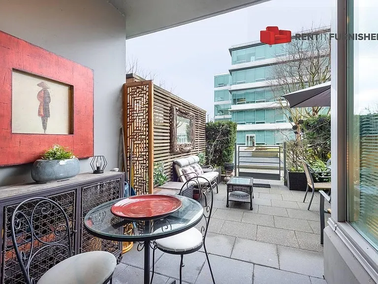 522 W 8th Ave #303 — Photo 13