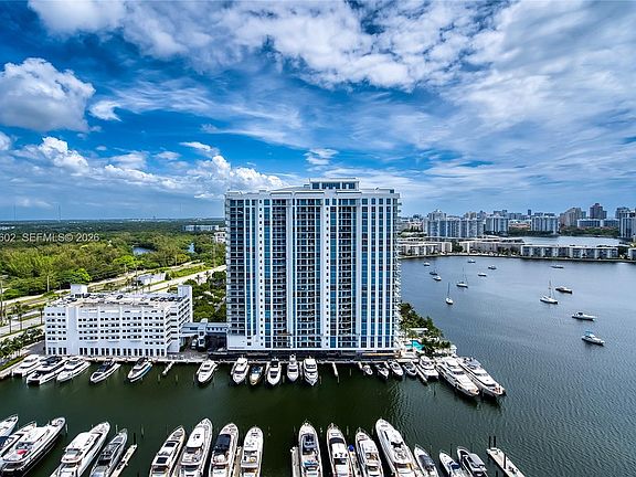 2nd image of 17111 Biscayne Blvd Unit 2305