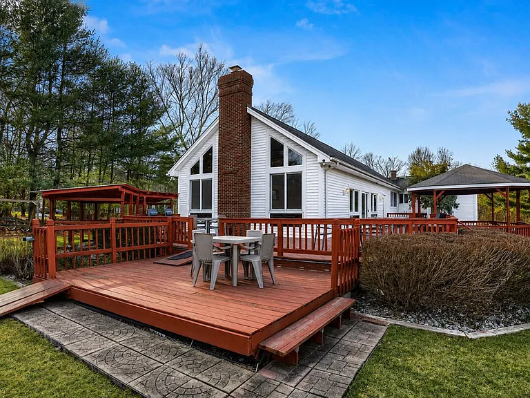 283 Prospect Rd #ID1537098P — Photo 91