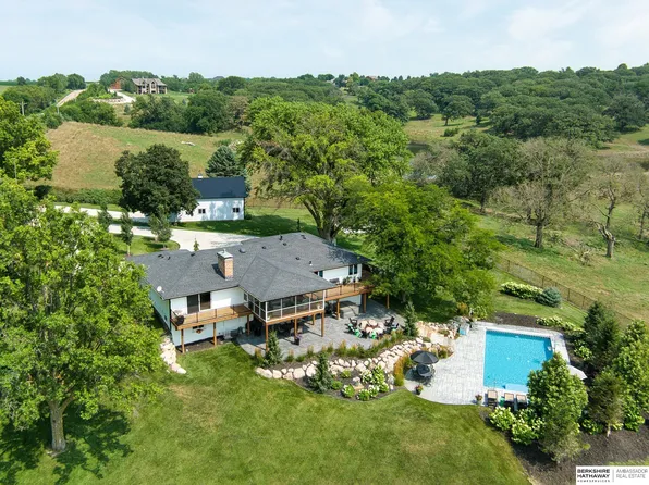 23131 Deer Ridge Rd, Valley, NE 68064