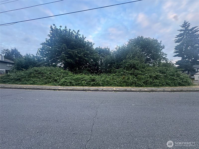 2nd image of 24406 24TH Avenue S