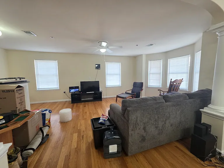 1026 Fairmount Ave #2 — Photo 3