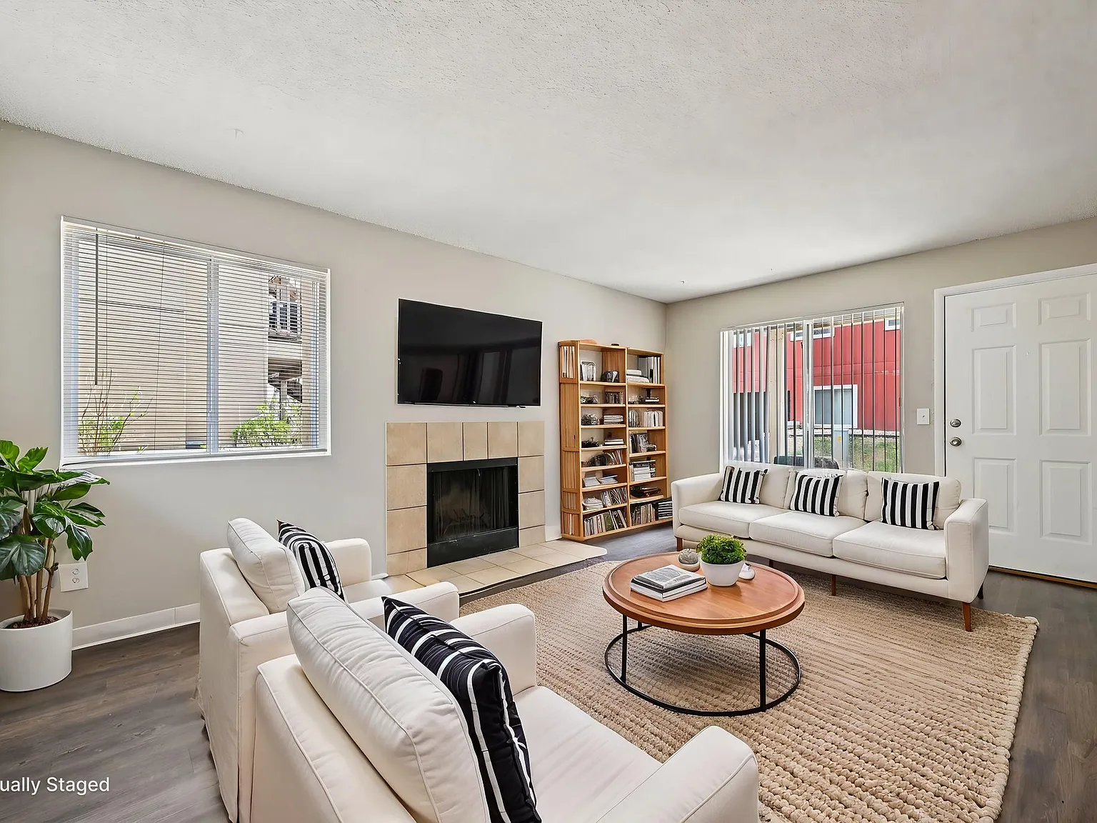 Toscana Apartments — Photo 3