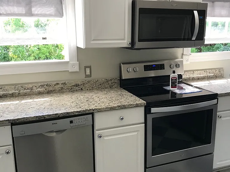 2401 Habersham St #A — Photo 13