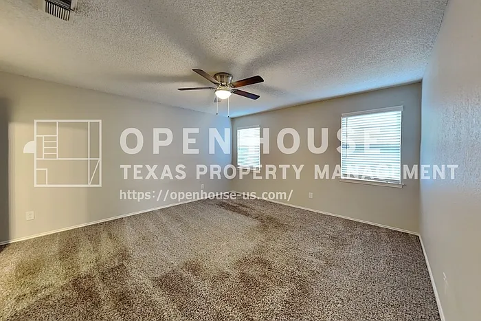 4814 Crest Dr — Photo 10