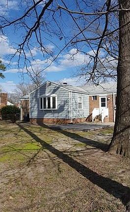4th image of 7991 Kenmore Dr