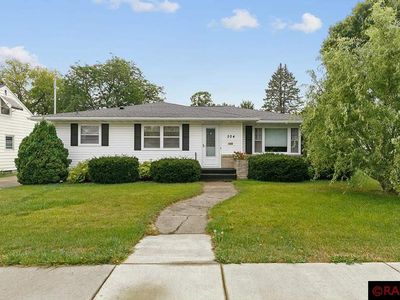 204 7th Ave SE, Waseca, MN, 56093