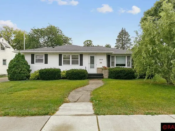204 7th Ave SE, Waseca, MN 56093