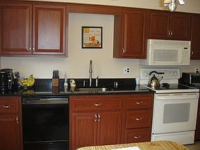 4th image of 45 Pearce Pl