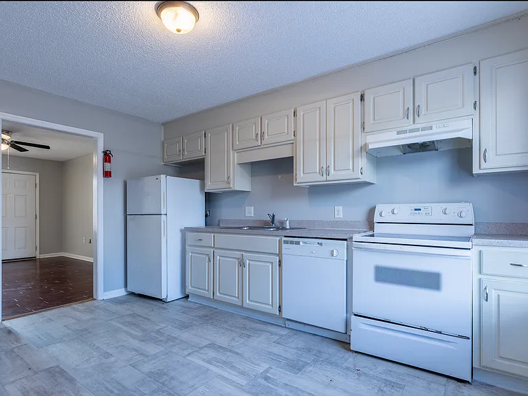 120 Tonyota Ct — Photo 5