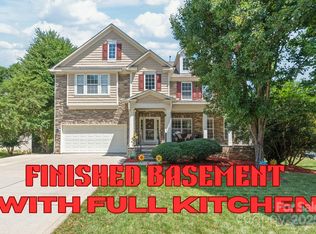 8100 Brisbin Dr, Waxhaw, NC 28173