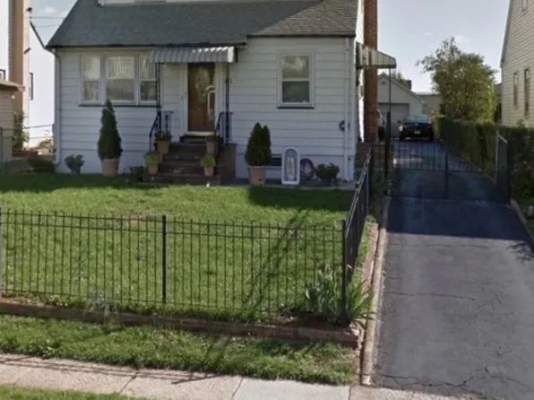 412 Maple avenue, Elizabeth City, NJ 07202