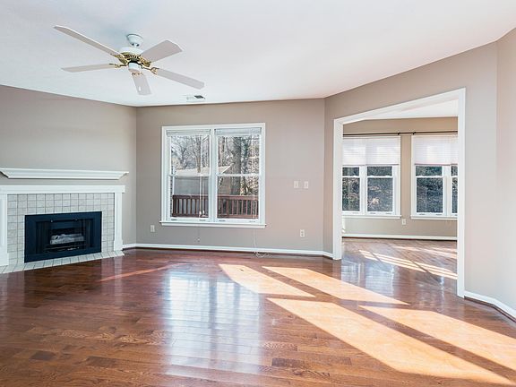 4th image of 726 Woodland Dr