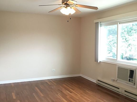 5th image of 539 Jackson Blvd APT 2N