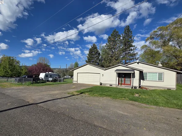740 N 11th Ave, Elgin, OR 97827