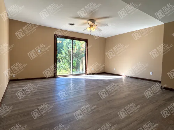 Pawnee Trail 5054, 5054 N Pawnee Trl #18, La Porte, IN 46350