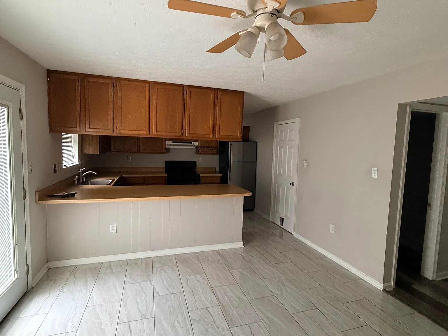 3 bed, 2.5 bath, 1524 sqft, $2,650 — Photo 3
