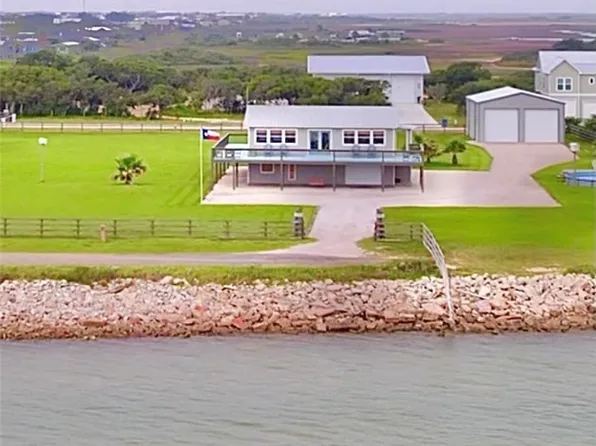 1007 Washington Blvd, Port O Connor, TX 77982