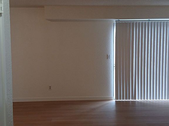 4th image of 1940 Grande Cir APT 63
