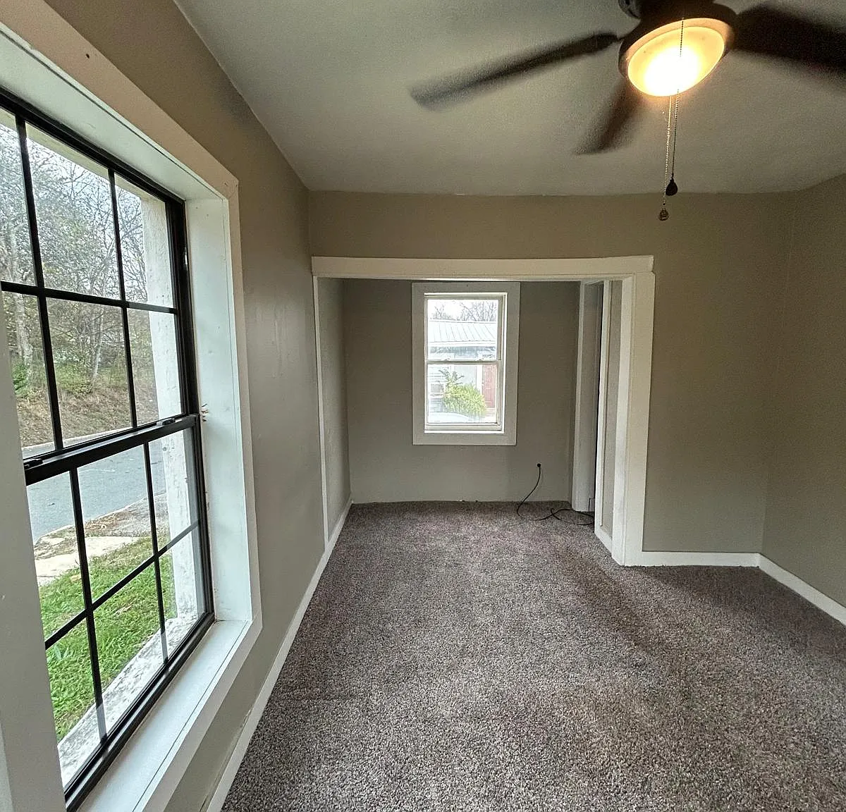 2 bed, 950 sqft, $750 — Photo 2