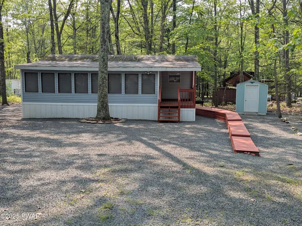 122 Dakota Ln, Shohola, PA 18458