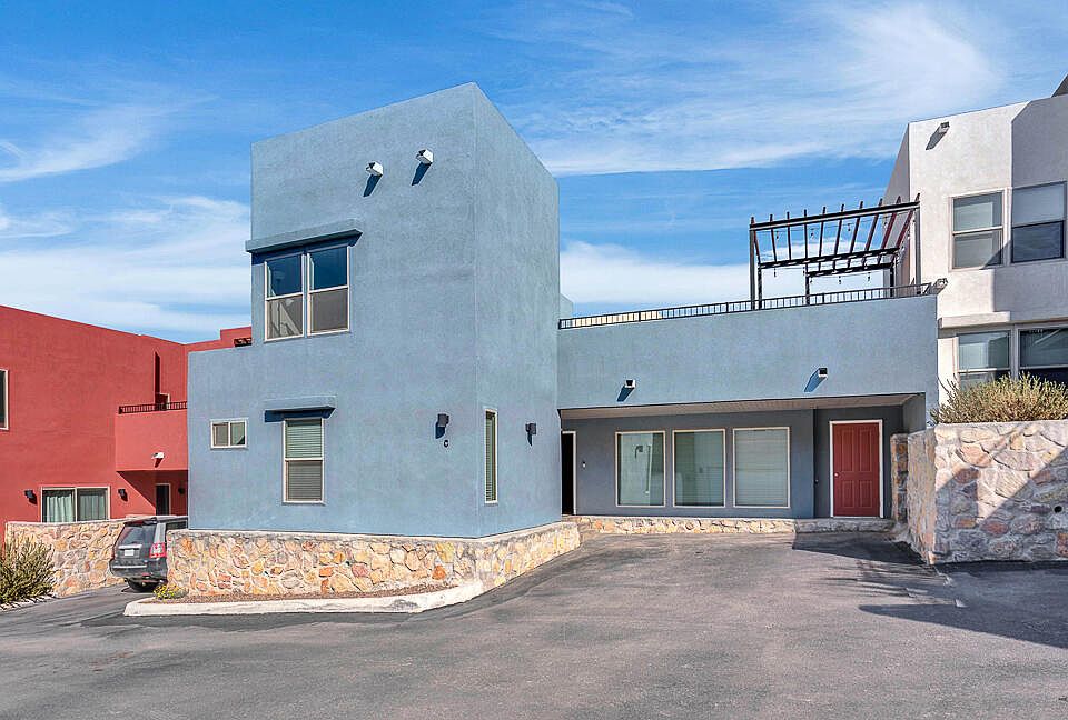 1st image of 4004 Camelot Heights Dr #C