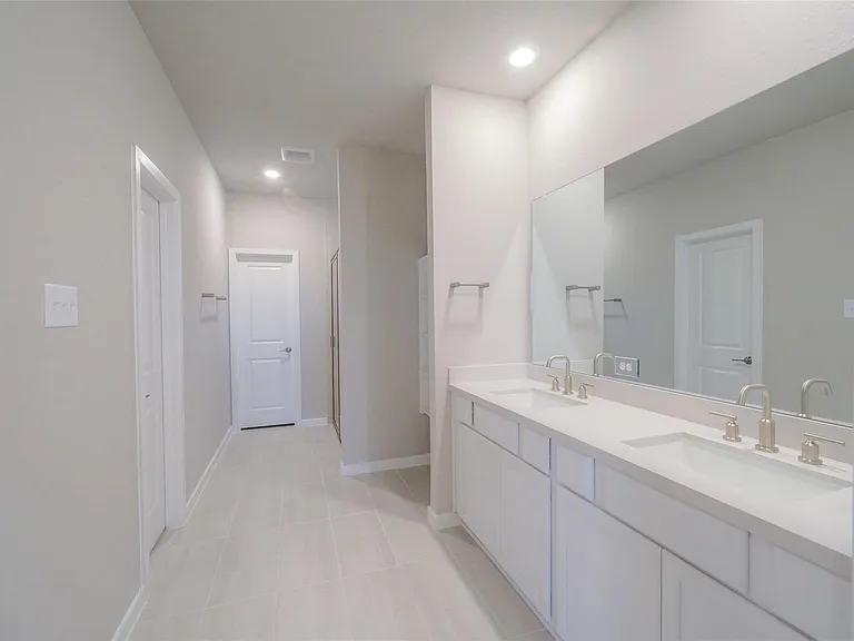 21859 Fitzroy Manor Ln — Photo 10