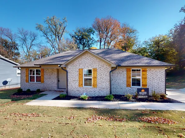 1216 Woodlawn Ave, Dyersburg, TN 38024