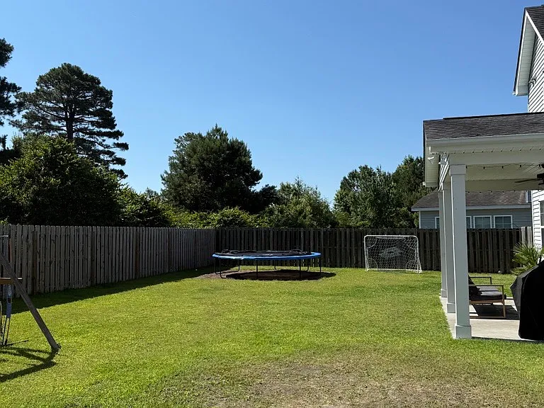 1444 Eastbourne Dr — Photo 45