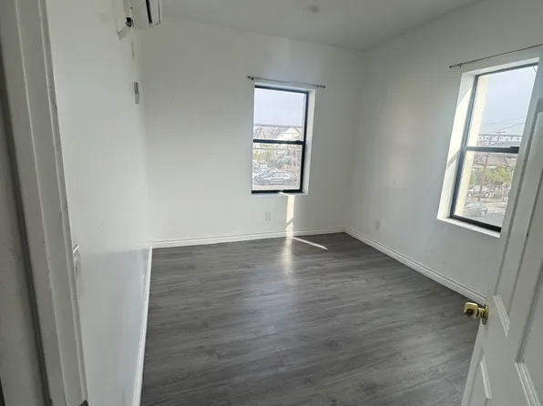 4502 S Broadway #3, Los Angeles, CA 90037