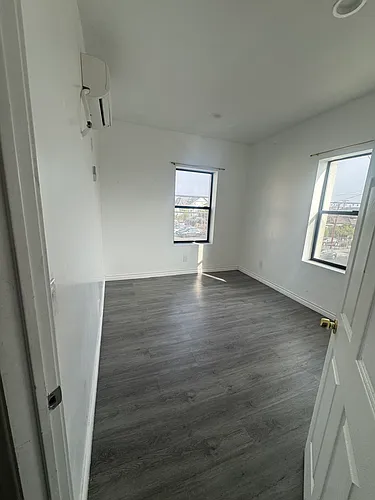 4502 S Broadway #3 Photo 1
