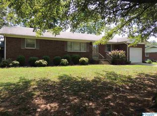303 Schilling St, Athens, AL 35611